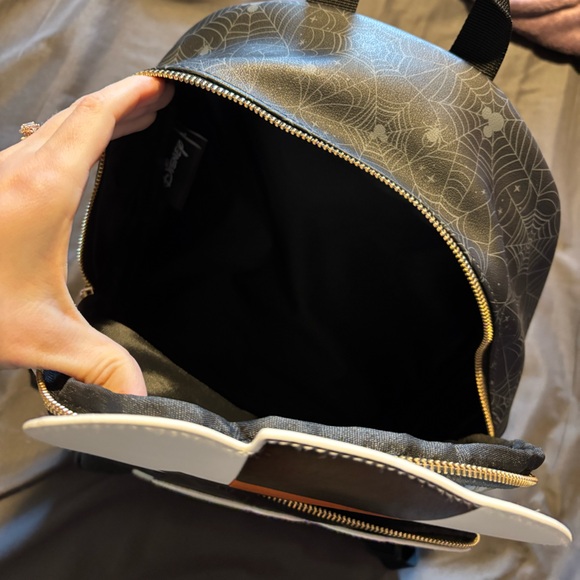 ✨Last Chance✨ 💜🖤Spooky Disney Mickey & Minnie backpack!🖤💜 - Picture 6 of 6